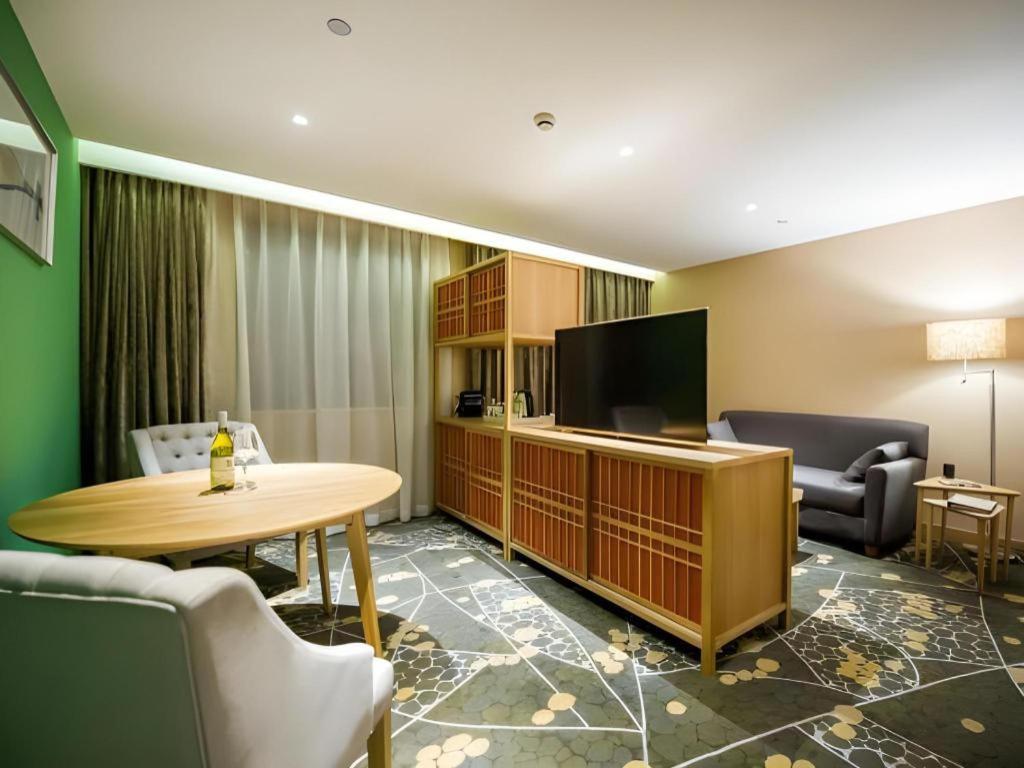 Soul Suzhou Hotel 4*